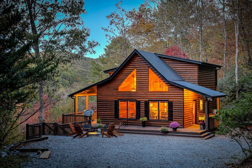 Best Outdoor Activities for a Log Cabin Summer Getaway
